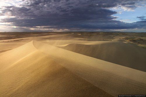 Пески Монгол-элс