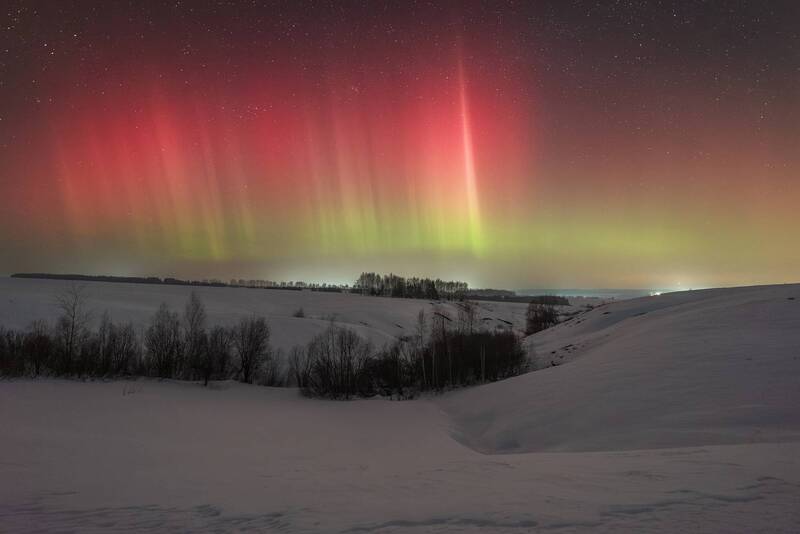 Полярное сияние в ночь весеннего равноденствия фото превью