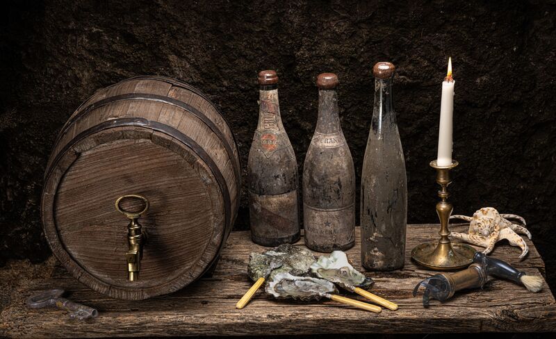 Массандра, Старинные винные бутылки Массандровские подвалы 2 фото превью