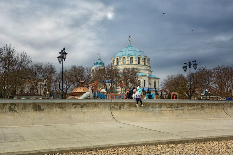 На набережной  фото превью