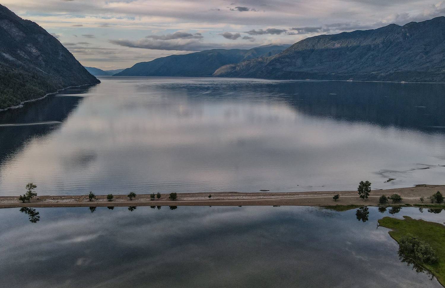 Россия, Горный Алтай, Улаганский район, Телецкое озеро, коса Кырсай, Гаврилов Юрий