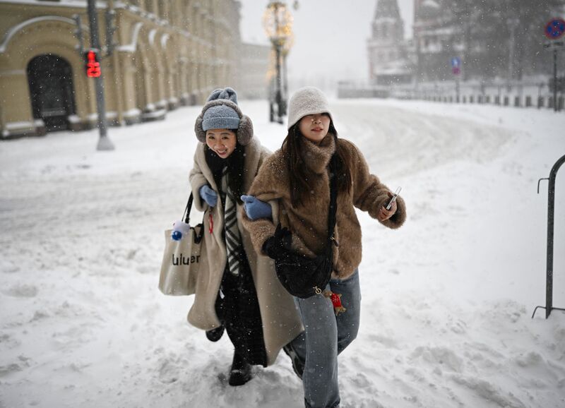 снегопад, красная площадь, зима, китаянки, туристы, Москва, сугробы Экстрим-тур фото превью
