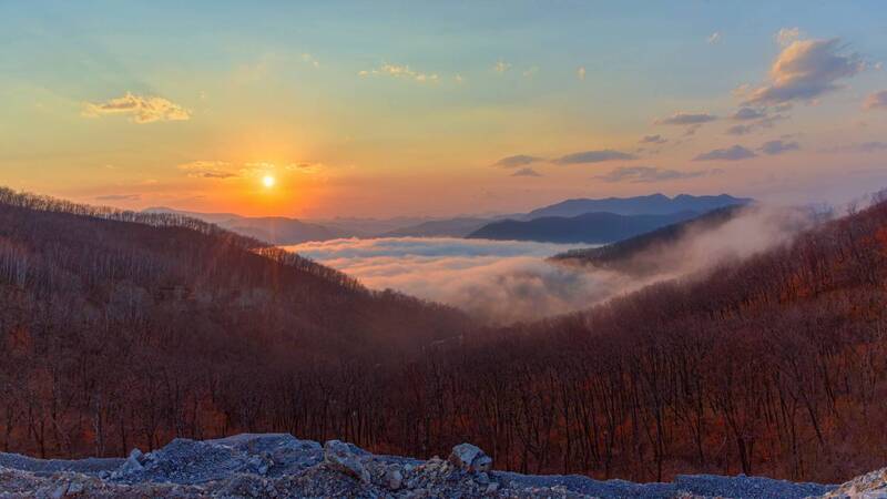 Туман на закате фото превью