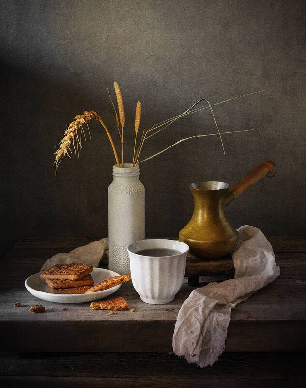 блюдце, чашка, кофе, печенье, турка, бутылка, трава  фото превью