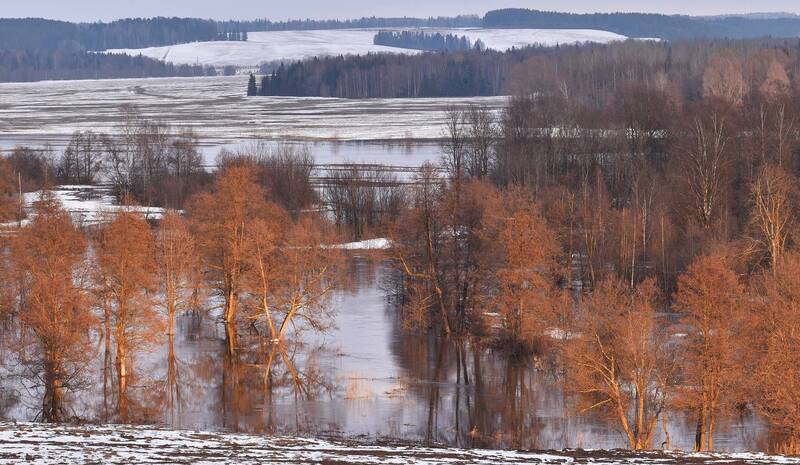 На разливах фото превью