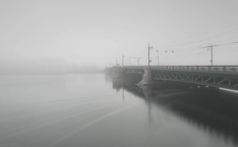 санкт-петербург, спб, река нева, дворцовый мост, туман, ледоход Туманный Петербург в невский ледоход - Дворцовый мост фото превью