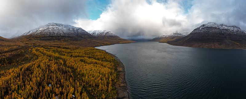 плато путорана, горы, озеро, осень, облака, тучи Плато Путорана фото превью