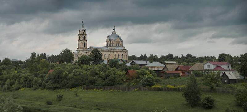 Церковь Троицы Живоначальной в поселке  Гусь-Железный фото превью