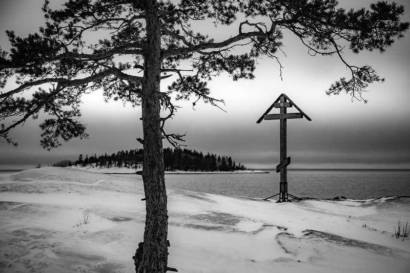 зимний пейзаж, мороз, обледеневшие скалы, сумерки, природа карелии, ладога, ладожские шхеры, сортавала, карелия, karjala, ladoga, фототуры по ладоге, туры по карелии, северное приладожье Два креста фото превью