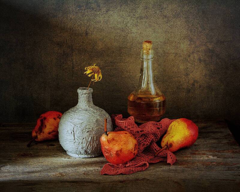 груши, бутылка, ваза, салфетка, цветок  фото превью