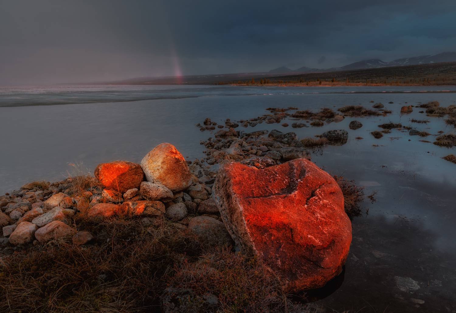 озеро_момонтай, июньский_лёд, колыма, озеро, магаданская_область, пейзажи_колымы, путешествие_по_колыме, Дмитрий Шишкин