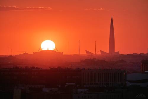 Весенний закат над Газпром Ареной
