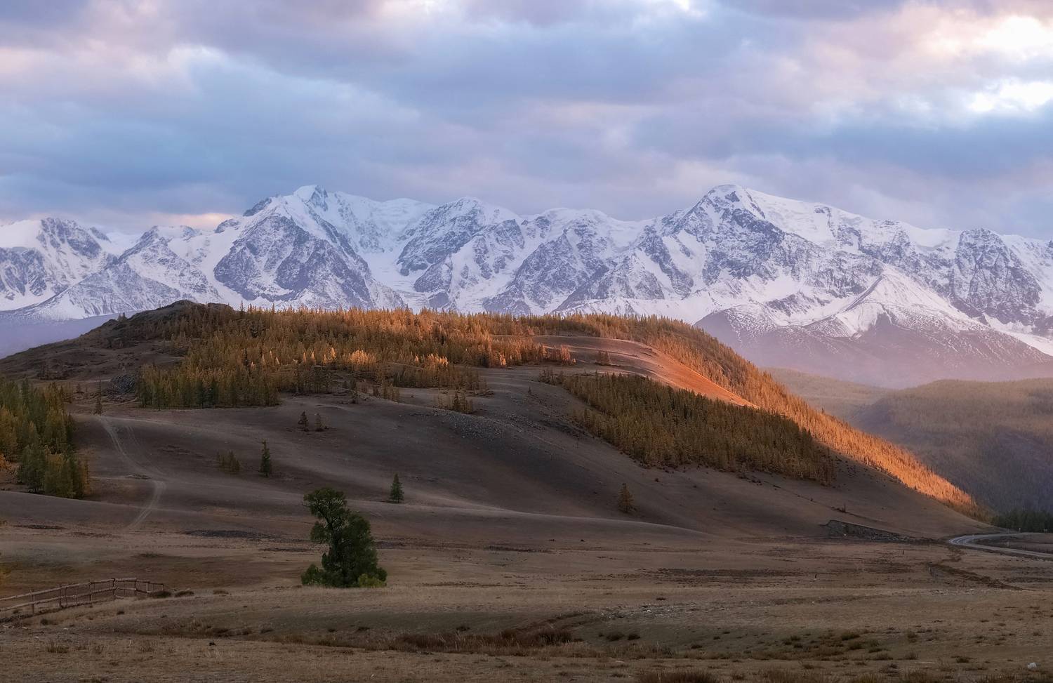 алтай, северо-чуйский хребет вечер, закат, последние лучи солнца, Марина Фомина