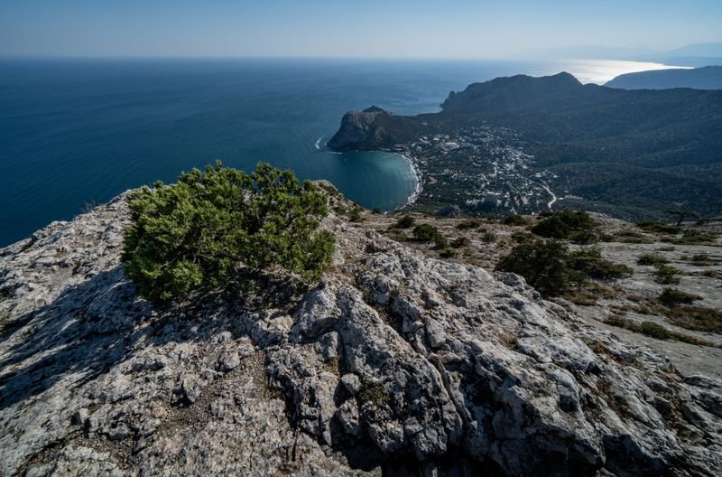 Судак, Россия, Новый Свет, Крым, гора Сокол Вид с горы Сокол на Новый Свет фото превью