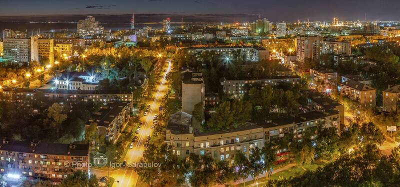вечерний хабаровск, хабаровск, перекрёсток, панорама, ночь, ночной город, уличное освещение, многоэтажка, микрорайон, застройка, дальний восток, городской пейзаж, город с высоты, архитектура, kwanon photo Ночной Хабаровск фото превью