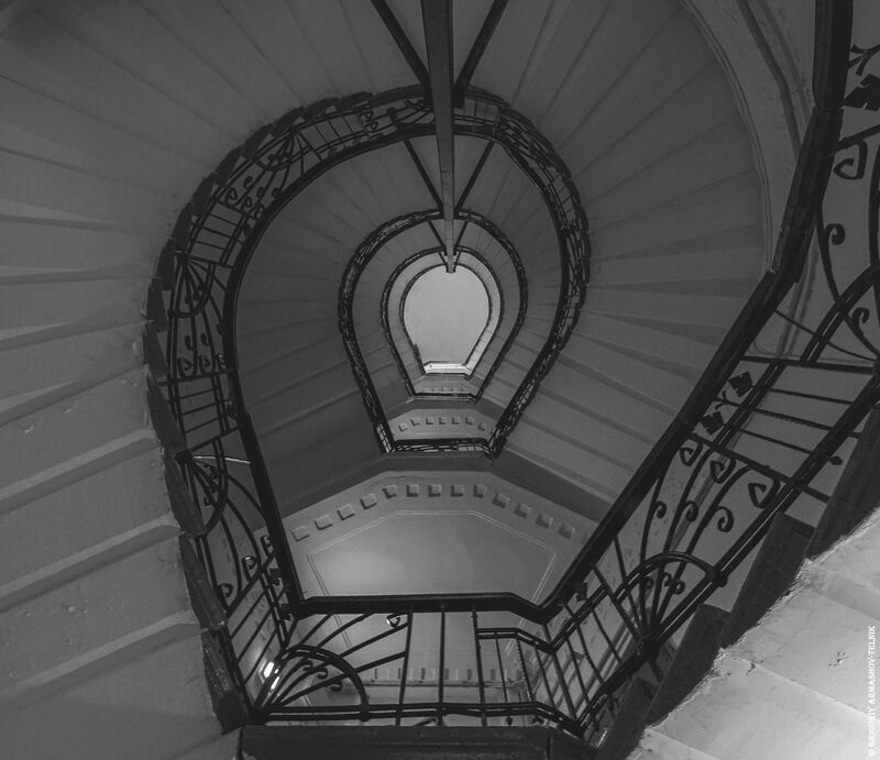 монохром, архитектура, лестницы, город, геометрия Геометрия лестниц фото превью