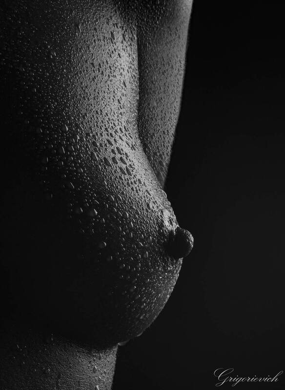 грудь, вода, капли, кожа, девушка, красота Под лунным дождём фото превью