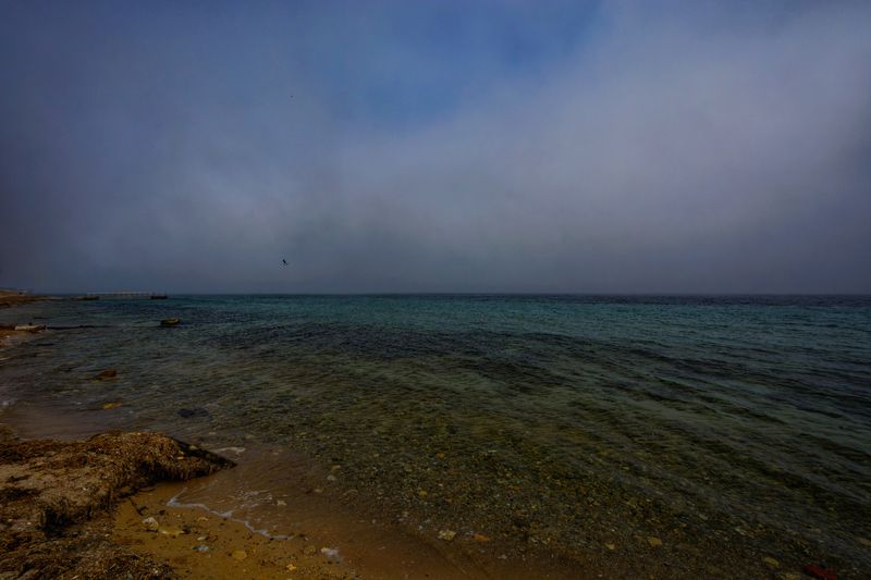 Дымка над водой фото превью