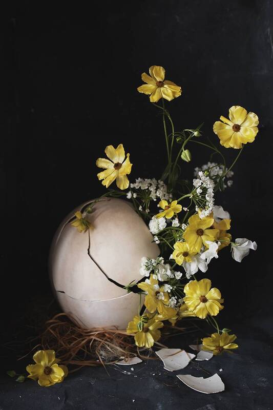 пасха, весна, весенниецветы, ранункулюс, натюрморт, композиция, гипсовоеяйцо, яйцо Пасхальная зарисовка фото превью