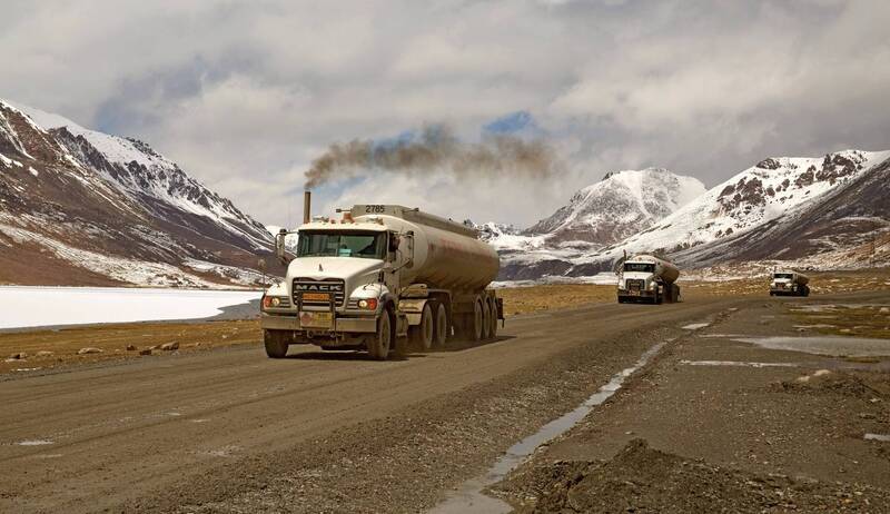 Работа в горах фото превью