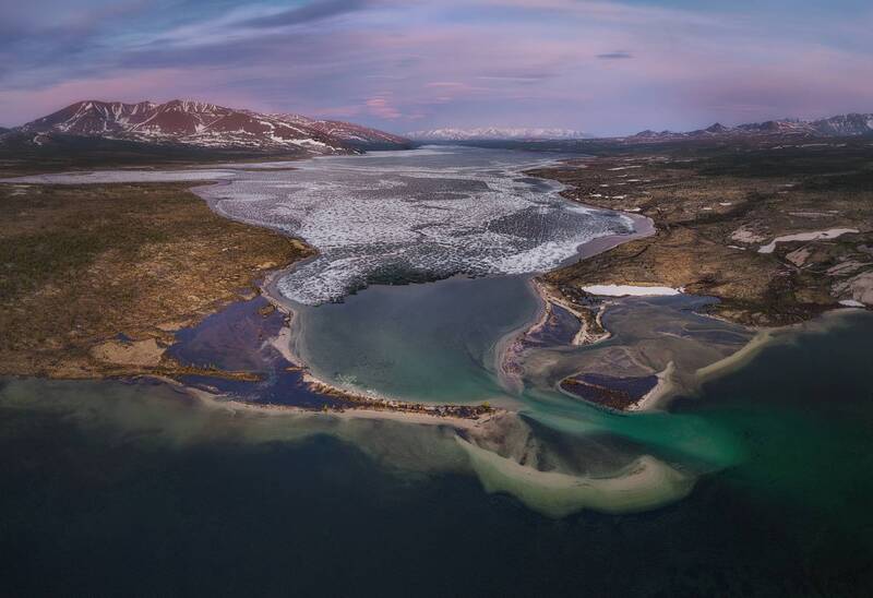 озеро_момонтай, июньский_лёд, колыма, озеро, магаданская_область, пейзажи_колымы, путешествие_по_колыме Горы, лёд, вода и пламя фото превью