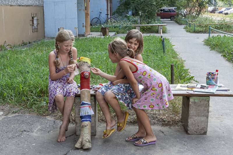 подружки, девочки, игра, кукла. Подружки. фото превью