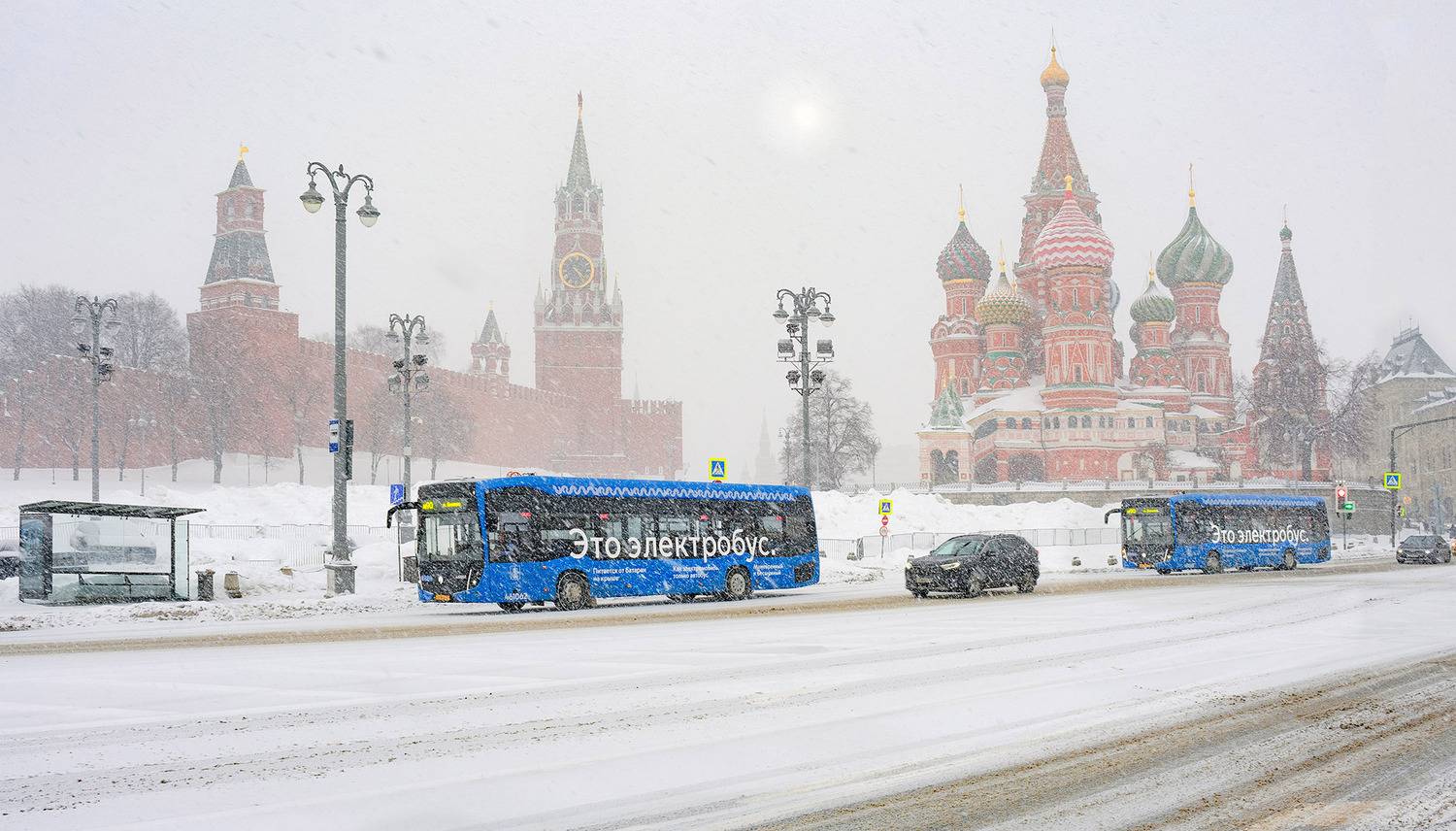 москва, транспорт, автобус, электробус, кремль, башни, собор, зима, снег, Виктор Климкин
