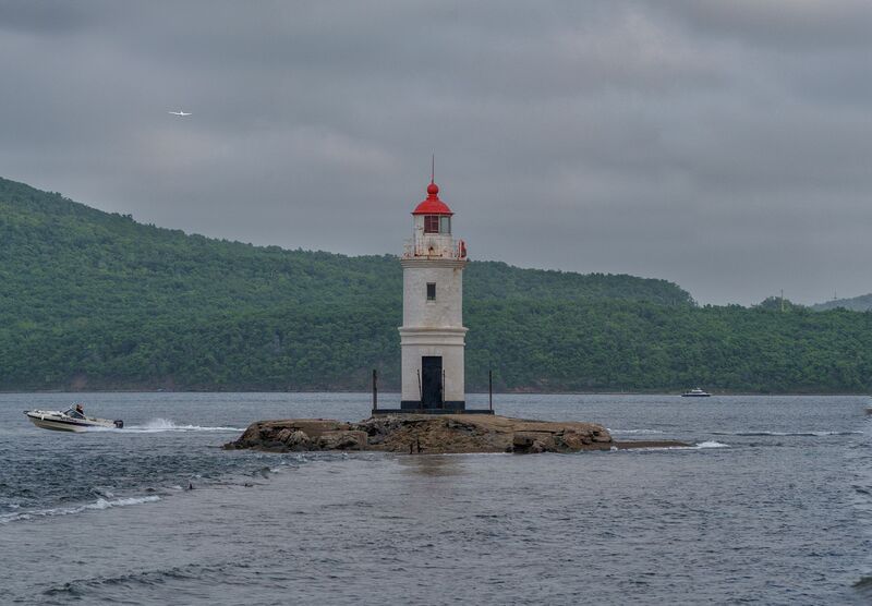 Россия, Владивосток, маяк, Токаревский, пейзаж Маяк фото превью