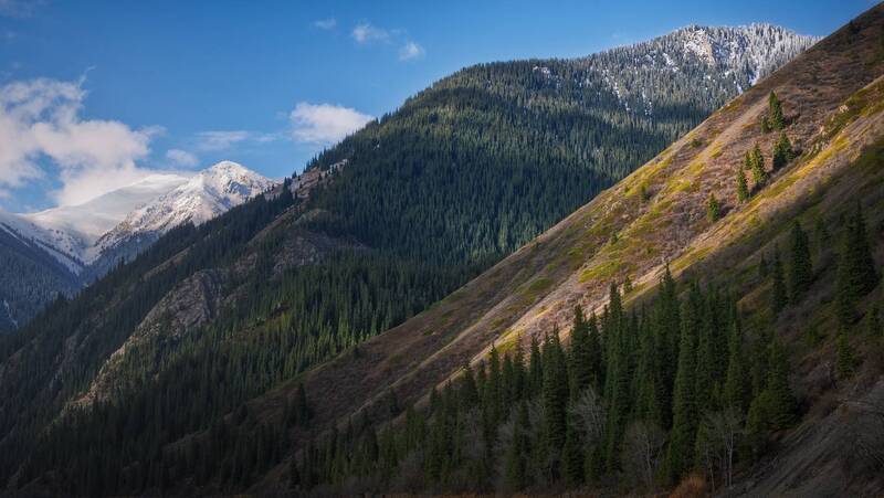 казахстан, горы, тянь-шань, кольсайские озера Переменная облачность фото превью