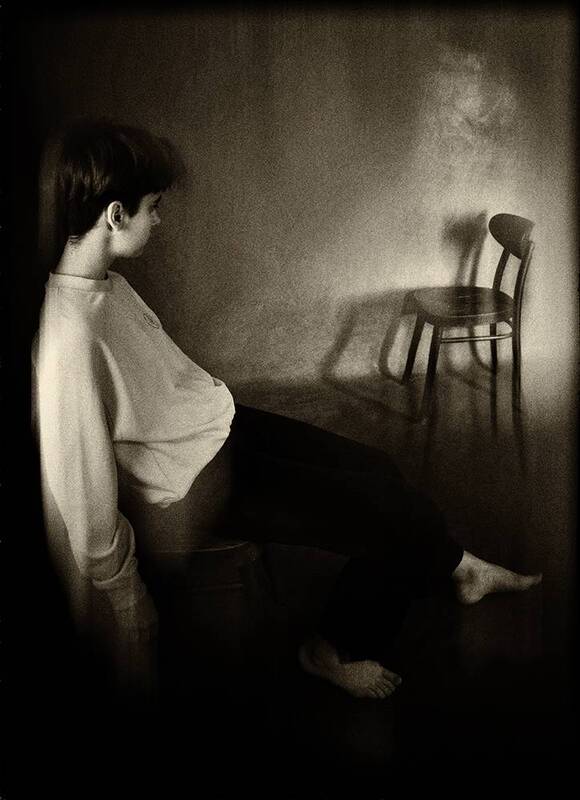 Погруженная в свои мысли... фото превью