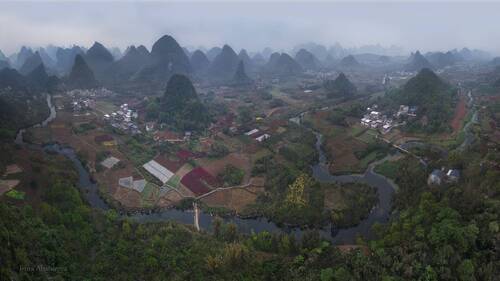 Вид с холма Цуйпин в предрассветной дымке
