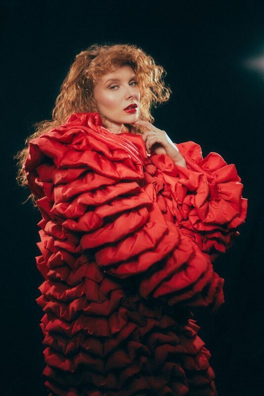 Red фото превью