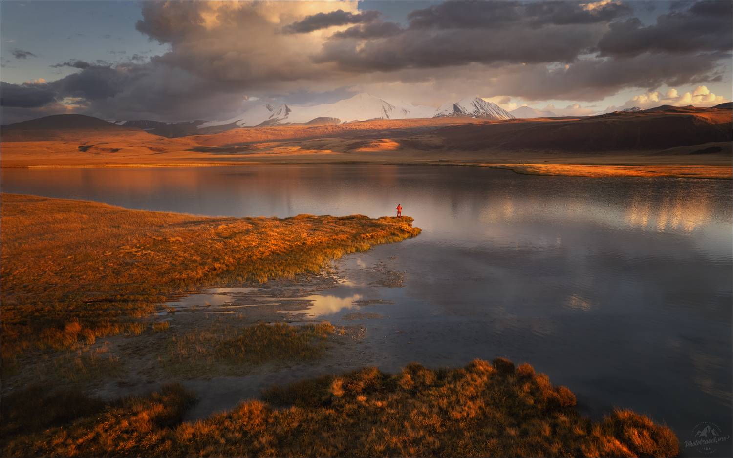 плато укок, зона покоя укок, тавын-богдо-ола, озеро гусиное, фототур на плато укок, фототур на алтай, осенний фототур на алтай, фототуры по россии, фототуры 2026, фотопутешествия по россии, Влад Соколовский