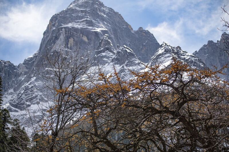 кита, горы, сычуань Горный массив Сыгунян провинции Сычуань, Китай фото превью