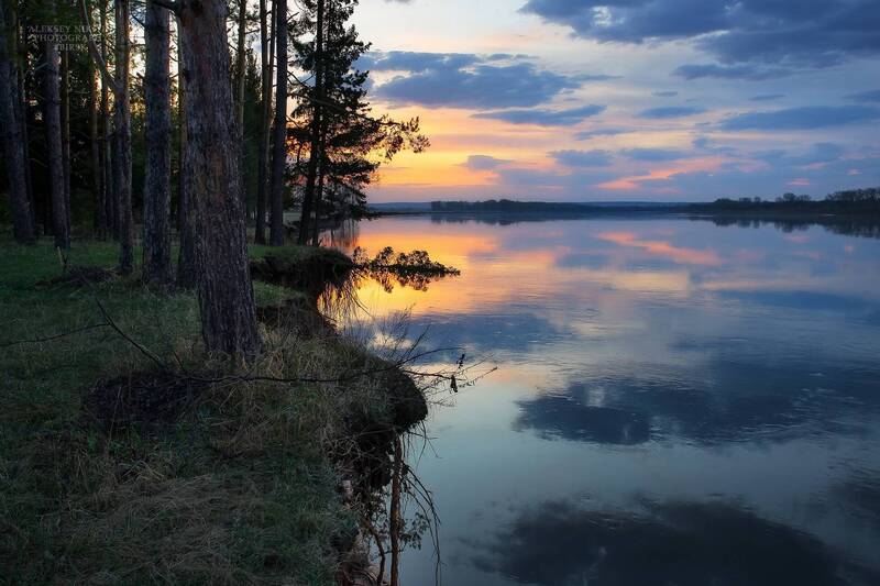 Апрельский рассвет на берегу реки Белая фото превью