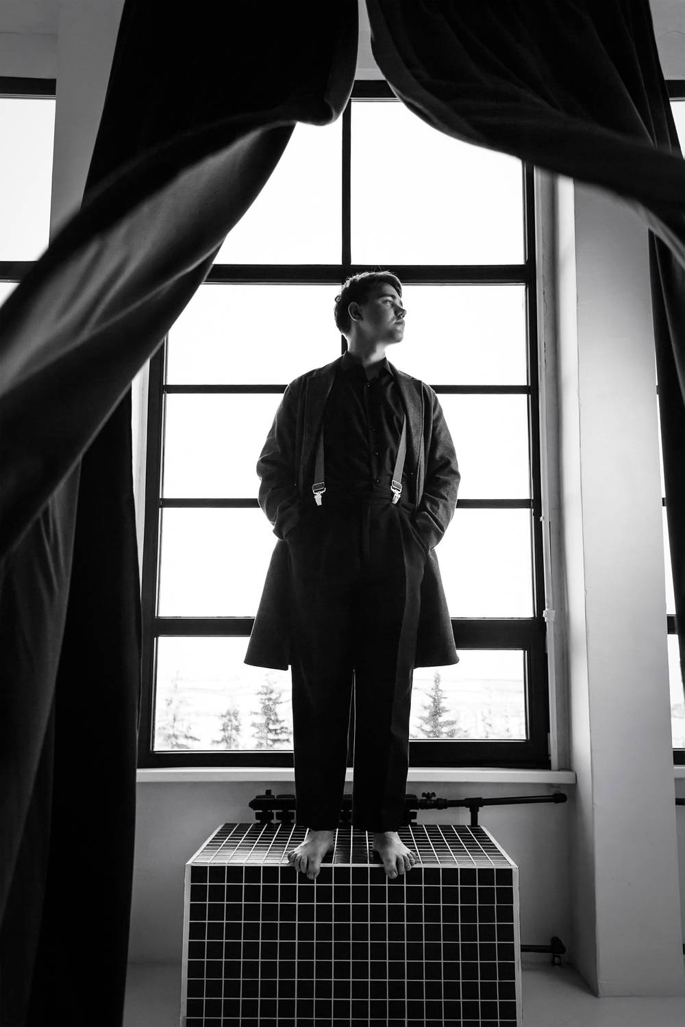 мужской портрет, студийный портрет, чб, чб портрет, парень, мужчина, портрет, портрет у окна, мужское позирование, Jankauskene Natalya