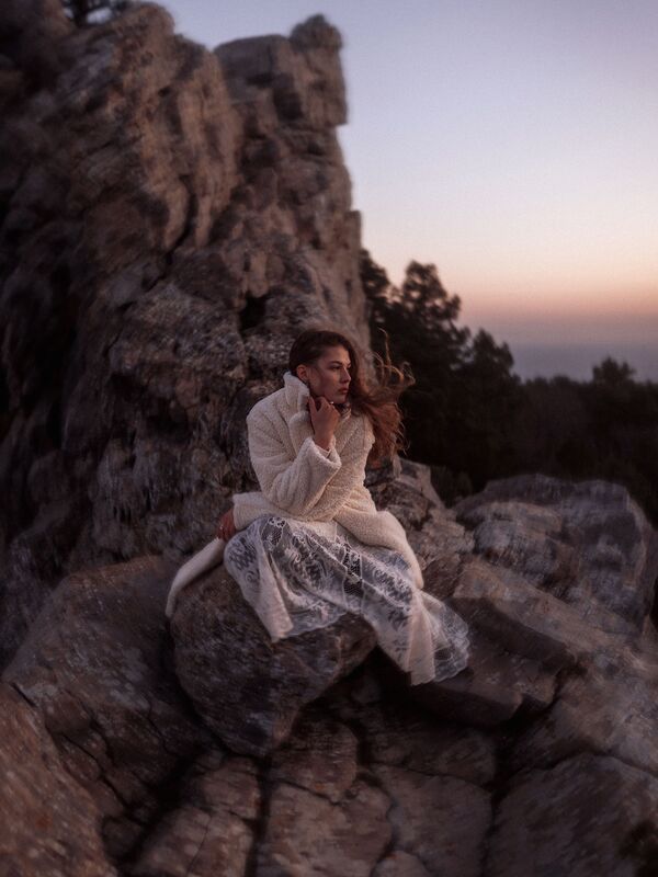 goldenhour, cinematicportrait, moodyton Diana фото превью