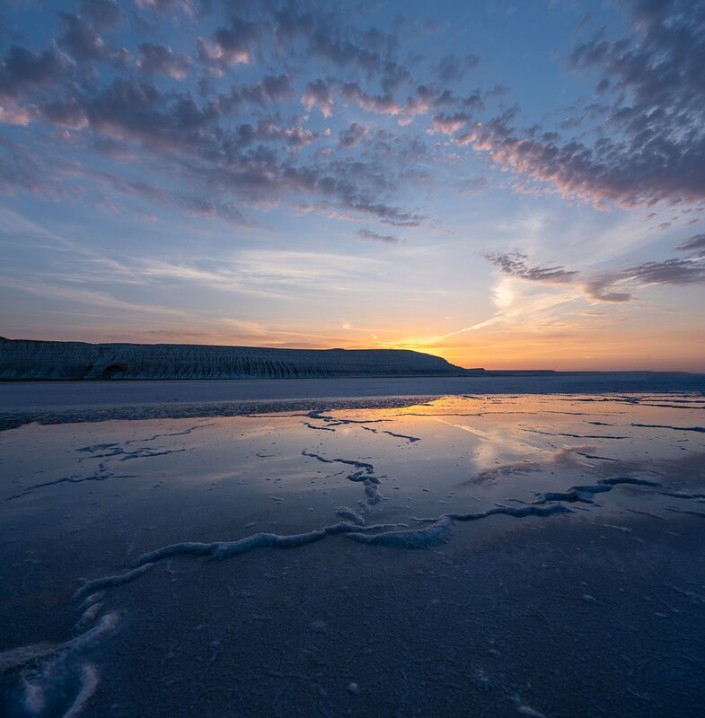 тузбаир, мангистау, мангышлак, солончак, рассвет, восход, отражение, вода, горы, облака, казахстан Сор Тузбаир на рассвете фото превью