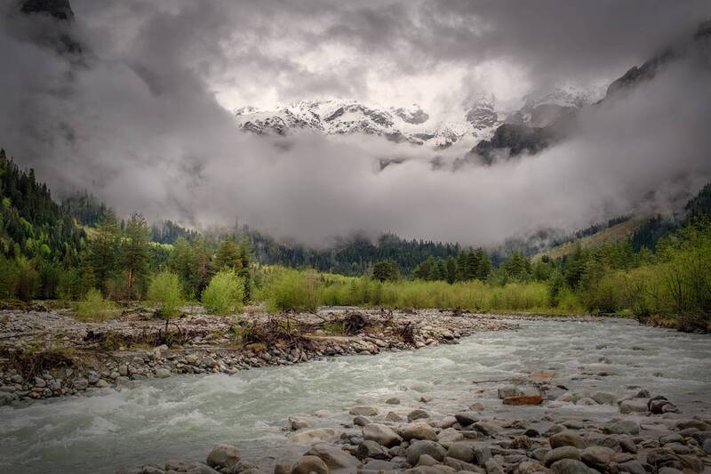 svaneti, dolra, river, mazeri, becho, mountains, forest, clouds, sky, high, nature, landscape, scenery, travel, outdoors, georgia, sakartvelo, chizh Mazeri Valley In Spring фото превью