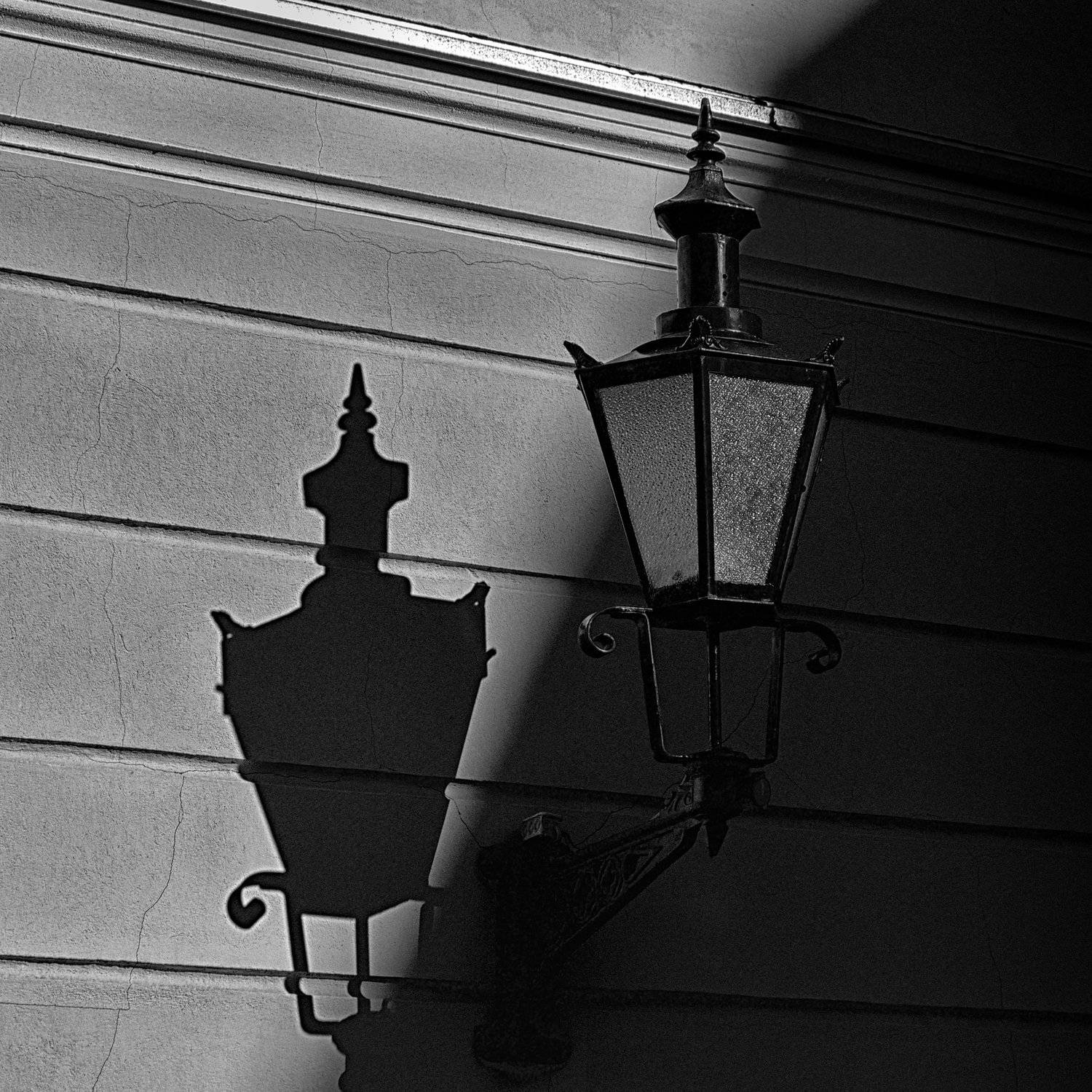 outdoor, tallinn, estonia, europe, shadow, light, lantern, city, cityscape, travel, bw, black and white, monochrome, street, travel and tourism, urban, view, architecture,, Эдуард Горобец