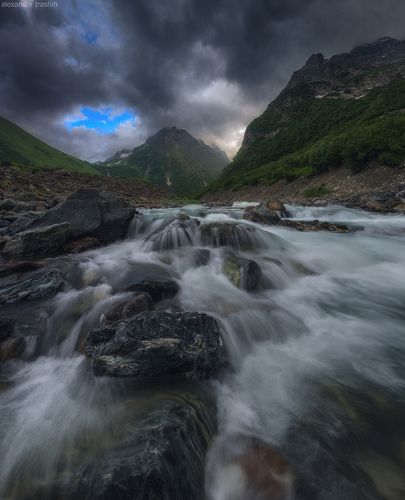 Mount stream