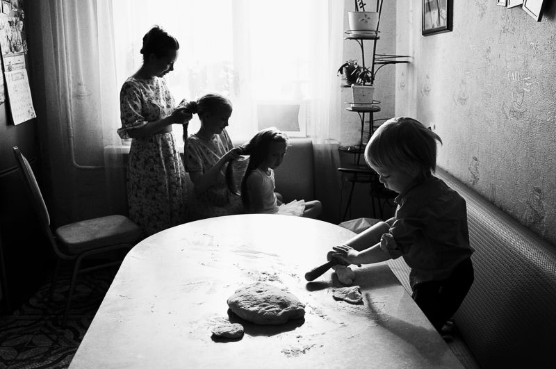 Помощник фото превью