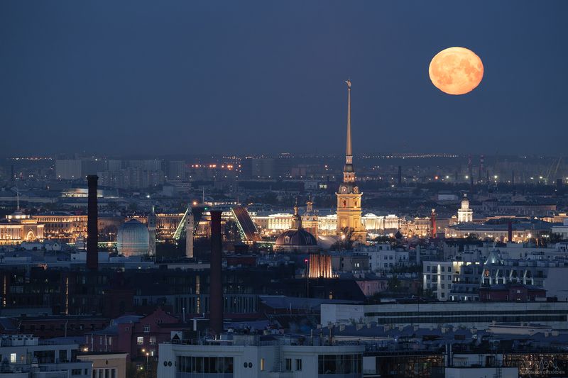 Санкт-Петербург, Петропавсловская крепость, Ночь, Луна, Полнолуние Вид на Петропавловскую крепость в ночь после полнолуния фото превью