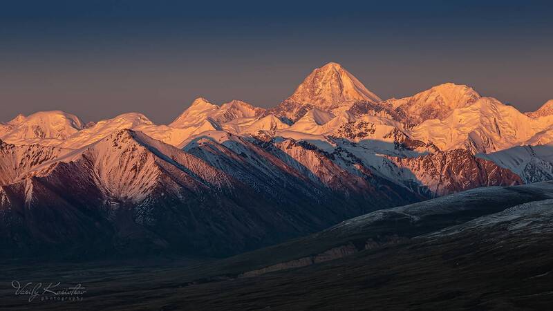 Кан-Теңири (7010) фото превью