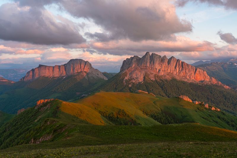 Ачешбоки в вечернем свете фото превью