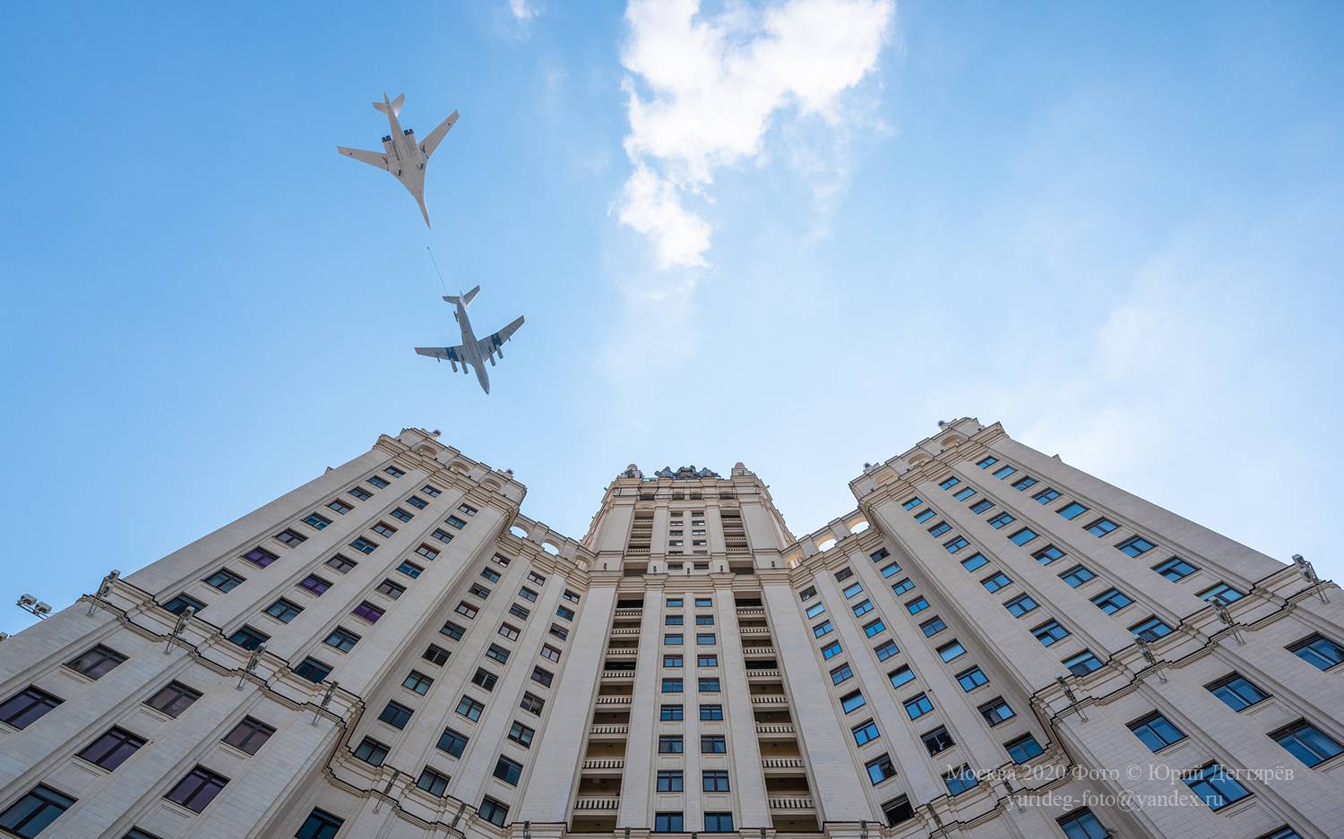 Москва, самолеты, ил76, ту160, высотка, Котельническая, Котельнической, парад, Победы, столица, Moscow, plane, skyscraper, Юрий Дегтярев