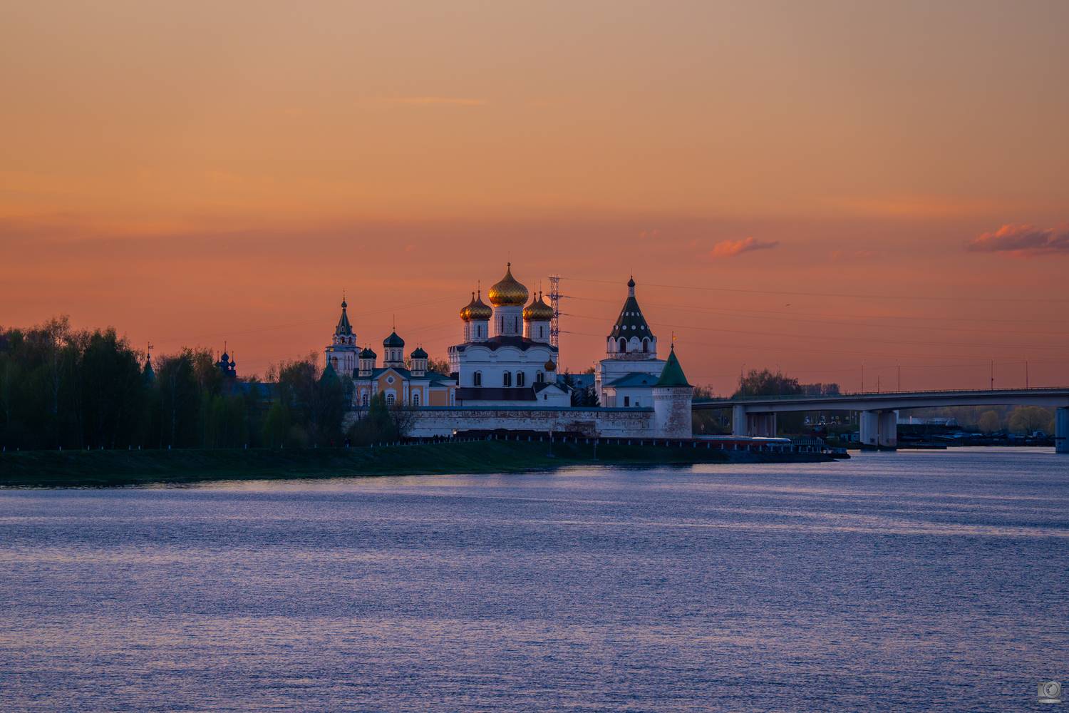 волга, Дмитрий Ковалев