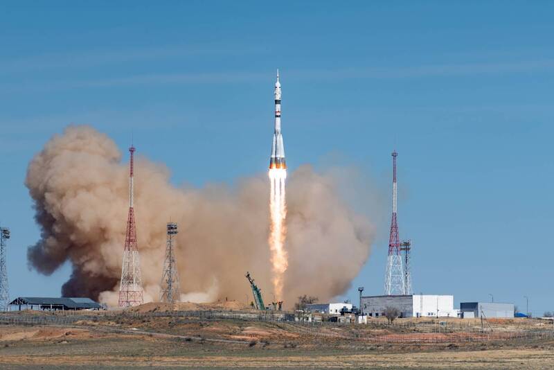 Старт ракеты Союз МС-27 8 апреля 2025 года с Байконура. фото превью
