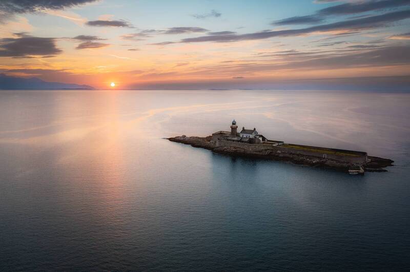 landscape, sunset, nature, lighthouse, ireland, sun, clouds, sea, atlantic, ocean, house, island, drone, dji, mavic2pro, blue Fenit фото превью