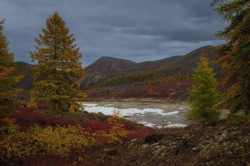 саха, якутия, республика_саха, пейзажи_якутии, оймяконский_улус, оймяконье, сунтар-хаята, путешествие_по_якутии Осень в горах Сунтар-Хаята фото превью